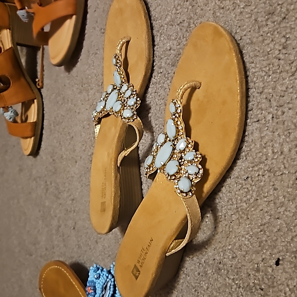 Sandals - Picture 2 of 3